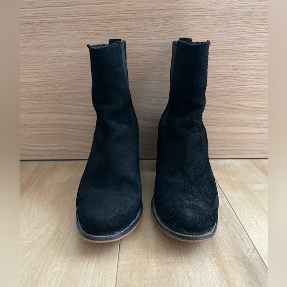 Jeffrey Campbell Suede Chelsea Boot - Picture 3 of 4